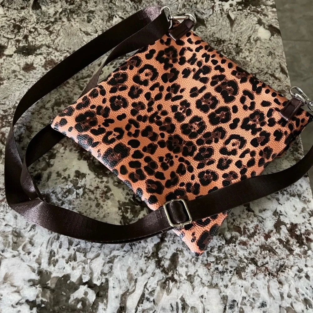 LV cross body bag - Picture 3 of 3